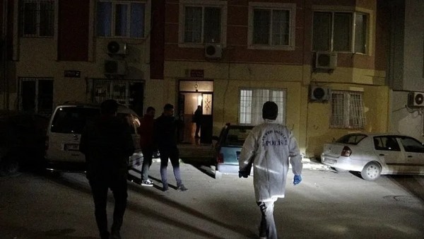 Evde korkunç manzara! WhatsApp grubundaki mesajlara dönmeyince…